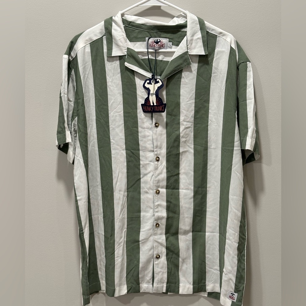 Hunky Trunks beach shirt in olive and cream stripe Size Large